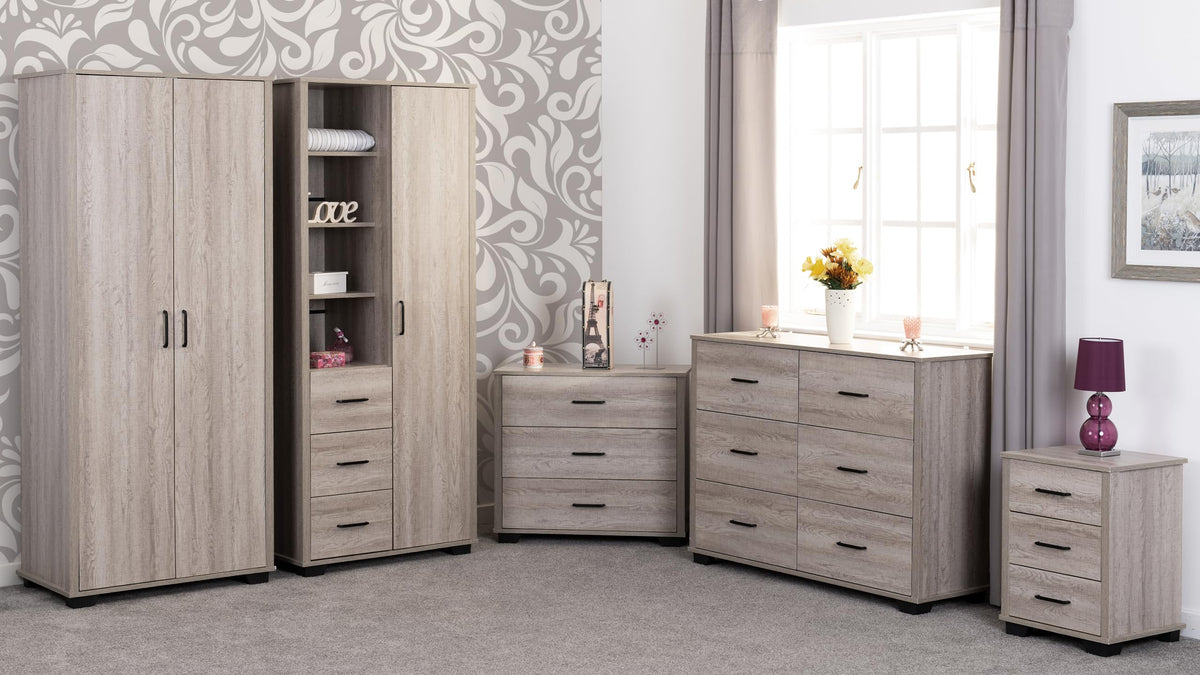Seconique Oliver 3 Drawer Chest in Light Oak Effect