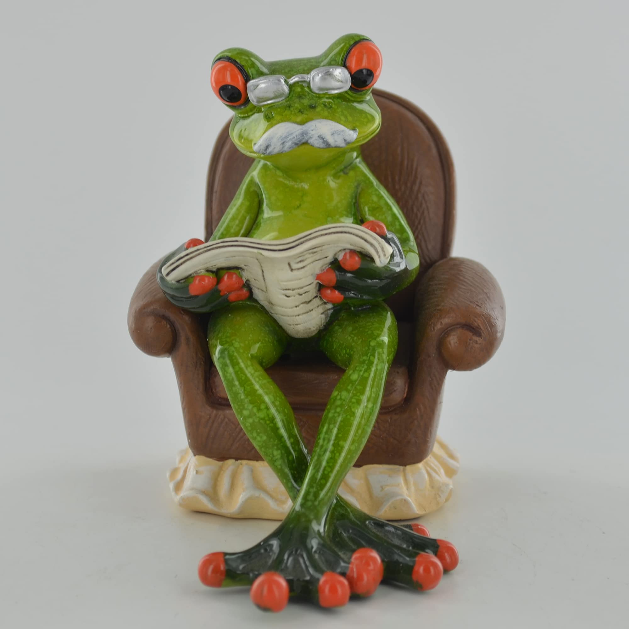 Comical Frogs - Grandad Small Resin Figurine Novelty Home Decor Joke Present Gift H10cm